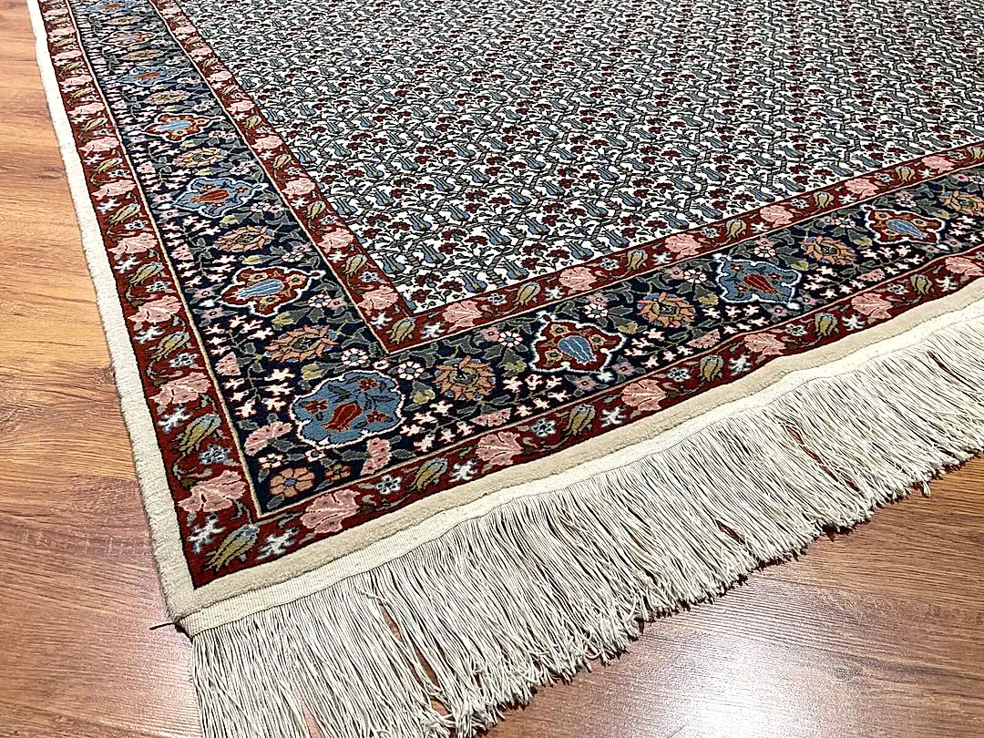 Hereke Lale Desenli Krem El Dokuma Halı