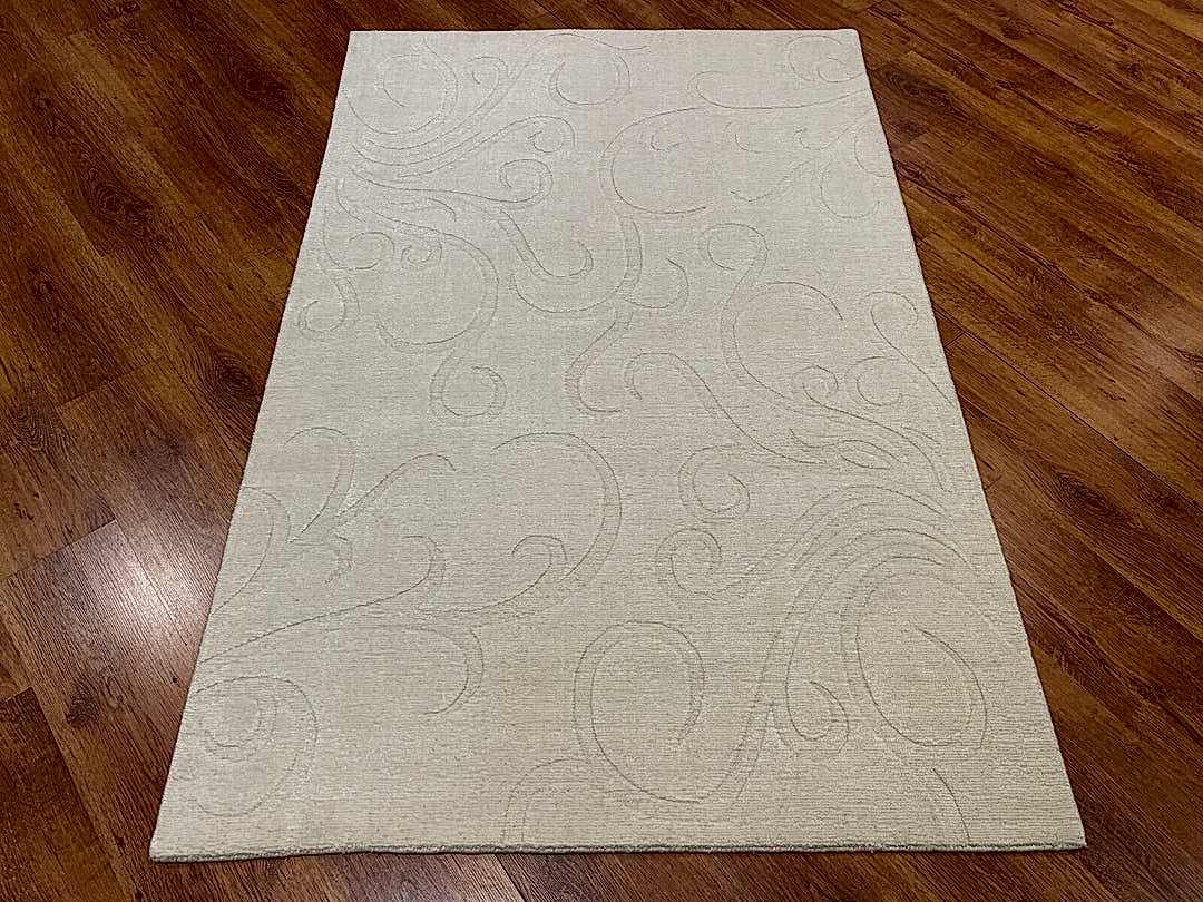 Lori El Dokuma Krem Yün Halı