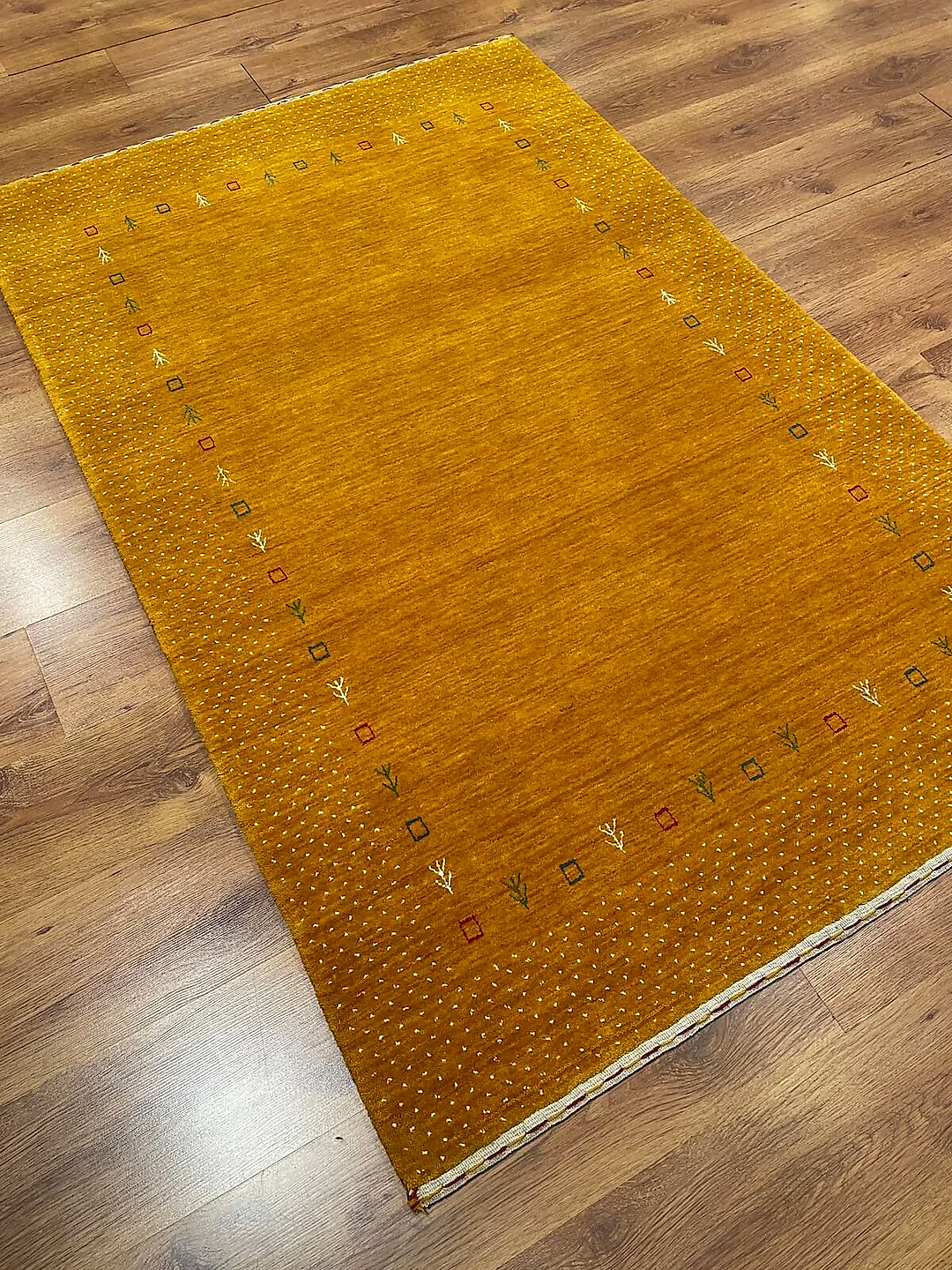 Lori El Dokuma Sarı Yün Halı