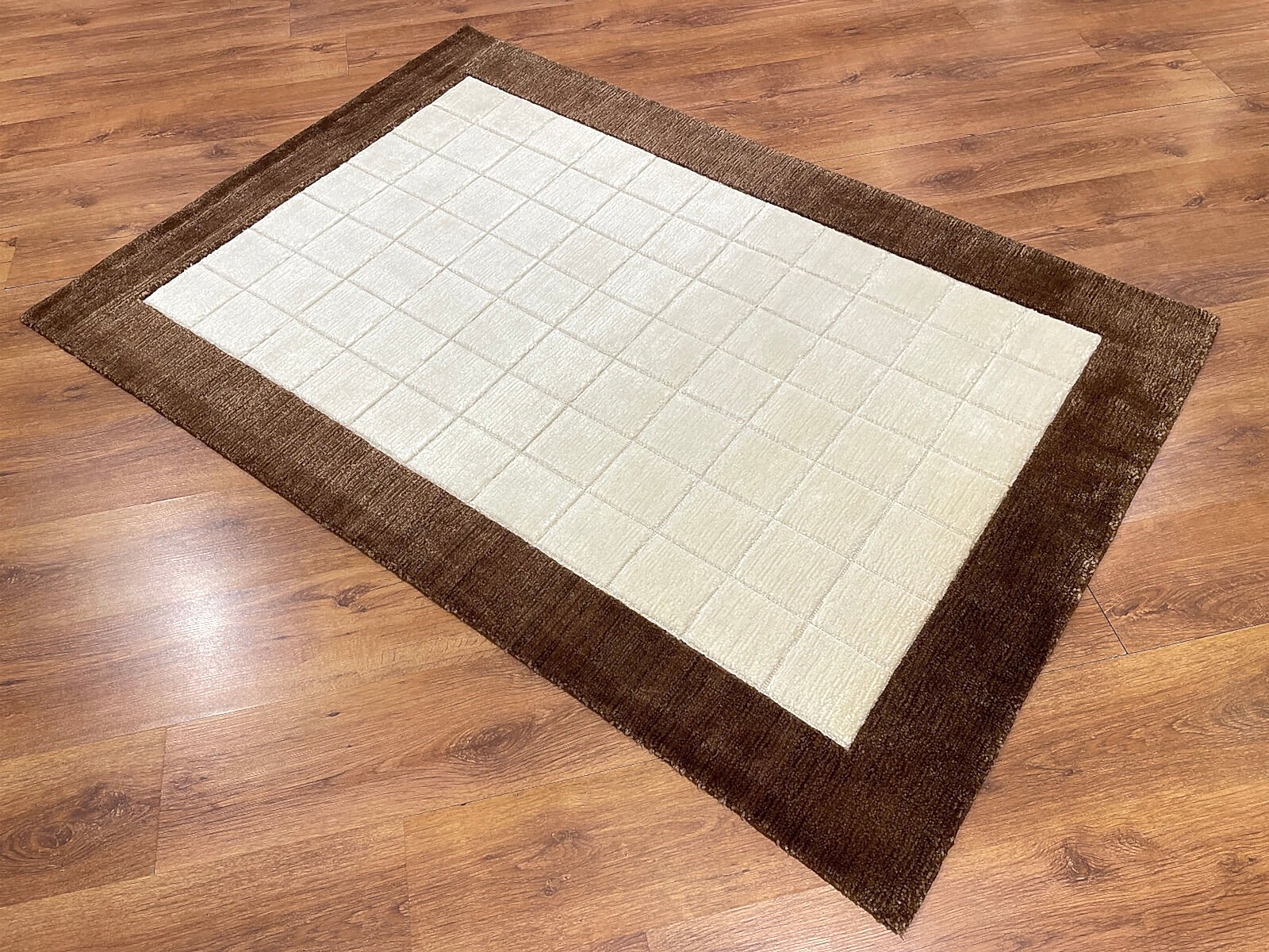 Lori El Dokuma Krem Kahve Yün Halı