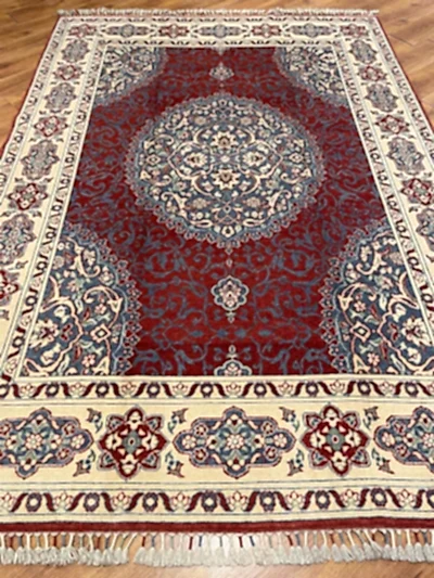 Madalyonlu Uşak El Dokuma Halı