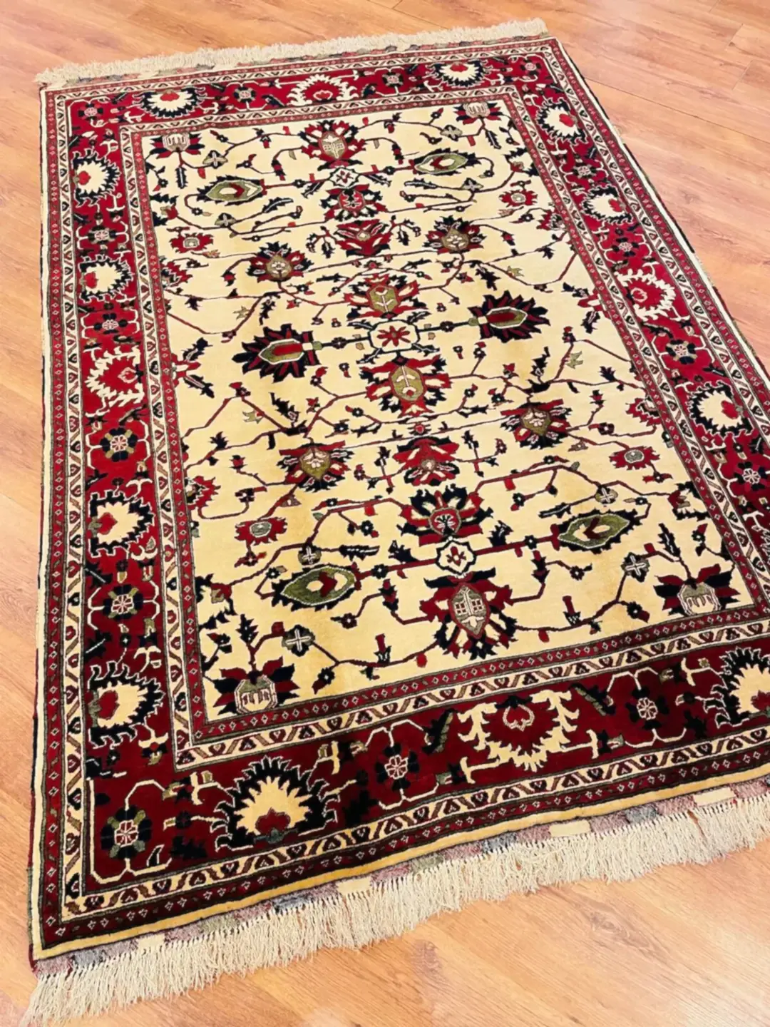 Sahra Uşak El Dokuma Halı