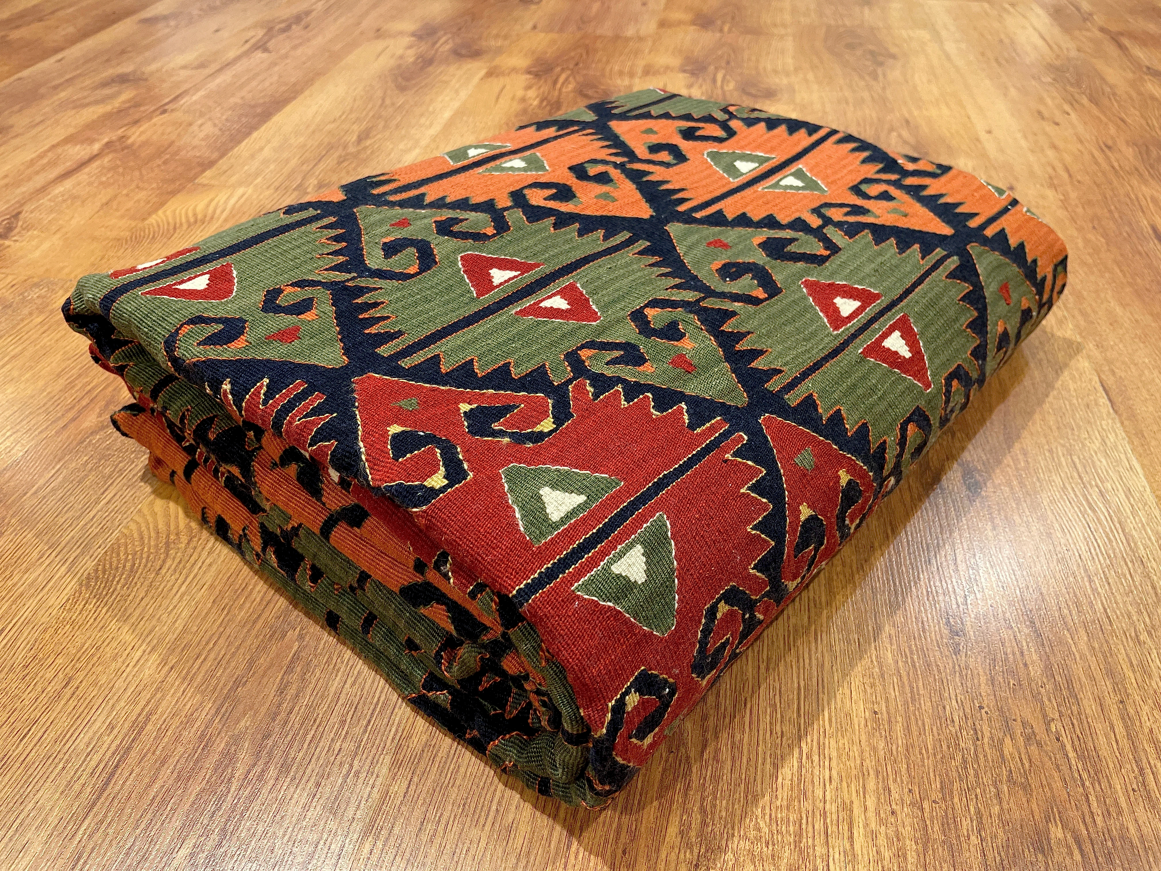 Süper İnce Kilimler