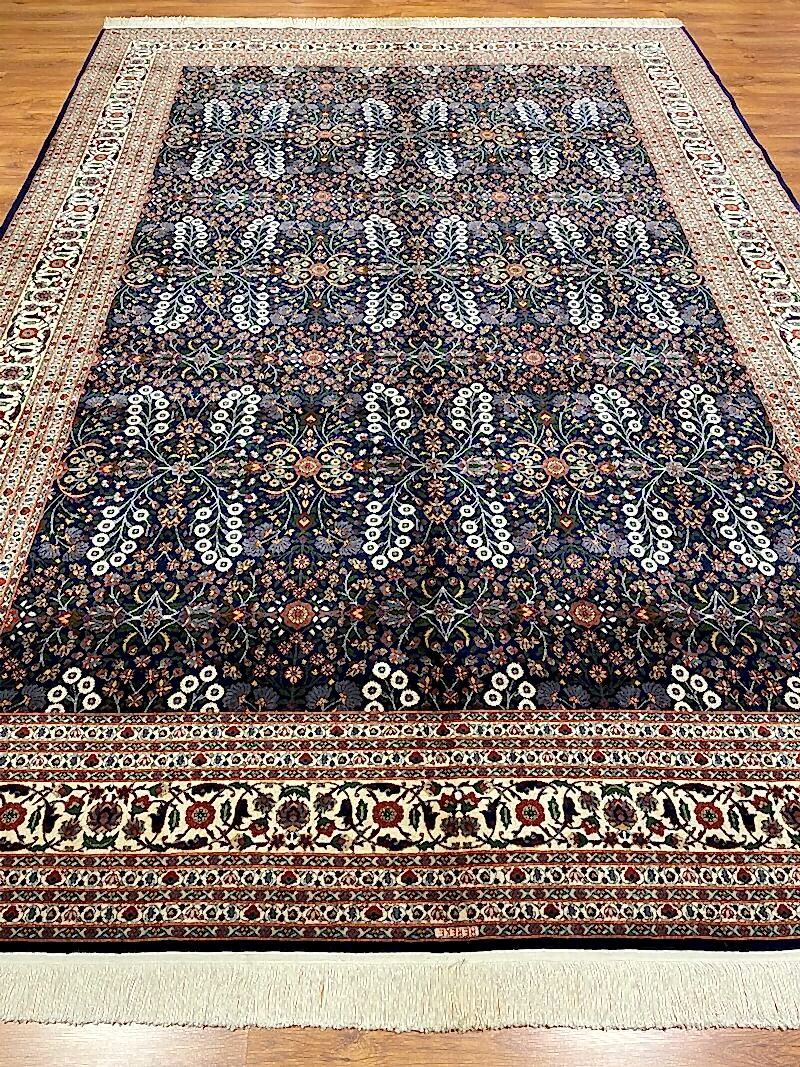 Hereke Yedidağın Çiçeği Desenli Lacivert El Dokuma Halı