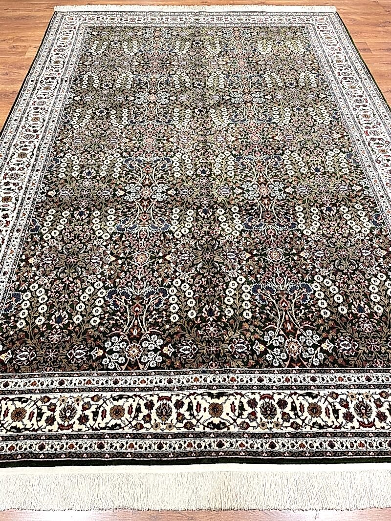 Hereke Yedidağın Çiçeği Desenli Yeşil El Dokuma Halı