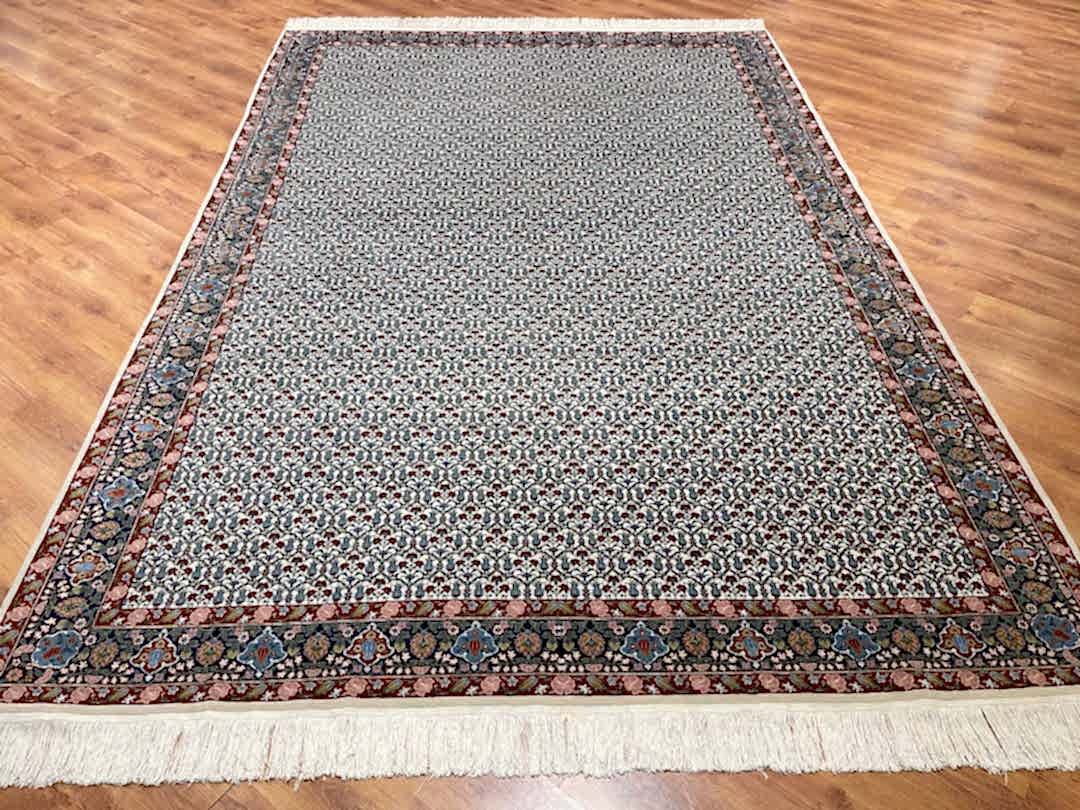 Hereke Lale Desenli Krem El Dokuma Halı