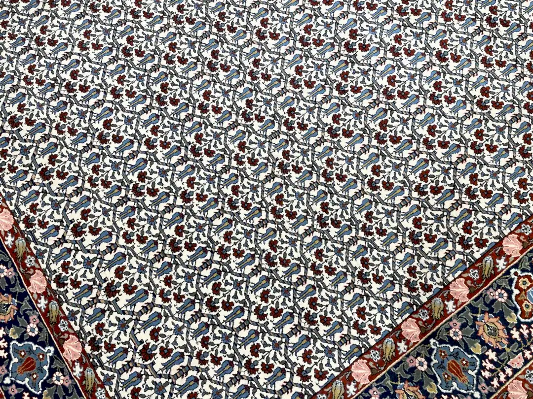 Hereke Lale Desenli Krem El Dokuma Halı