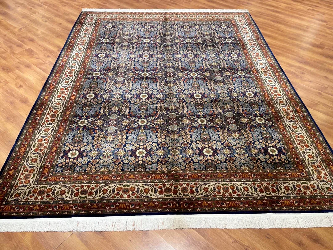 Hereke Yedidağın Çiçeği Desenli Lacivert El Dokuma Halı