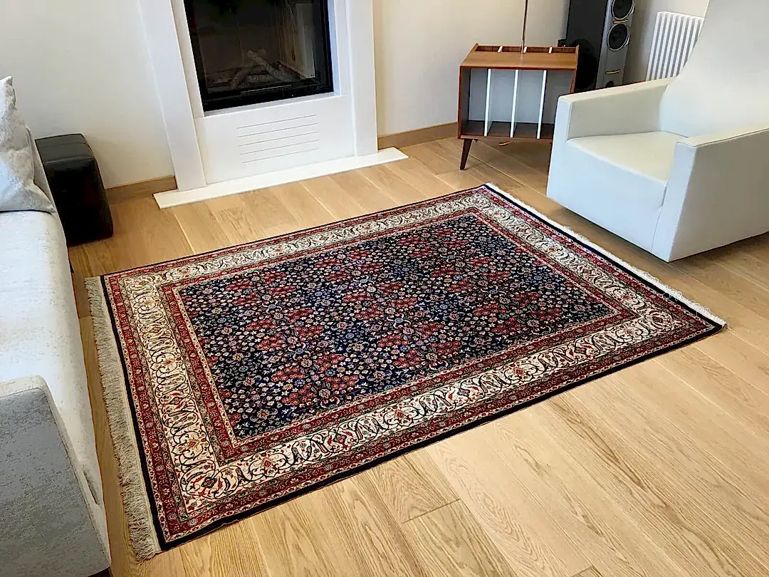 Hereke Saf İpek Yedi Dağın Çiçeği Desenli El Dokuma Halı