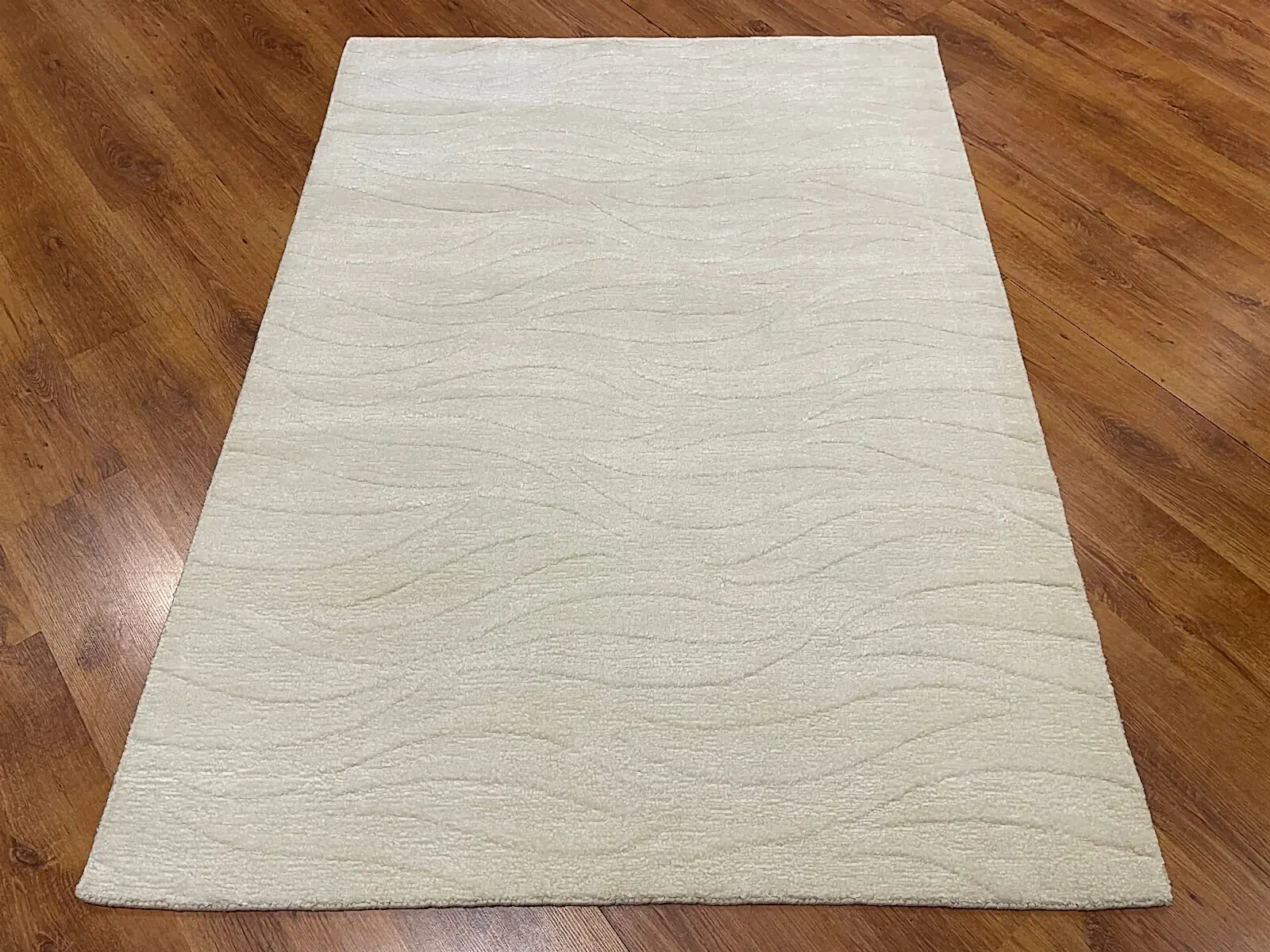 Lori El Dokuma Krem Yün Halı