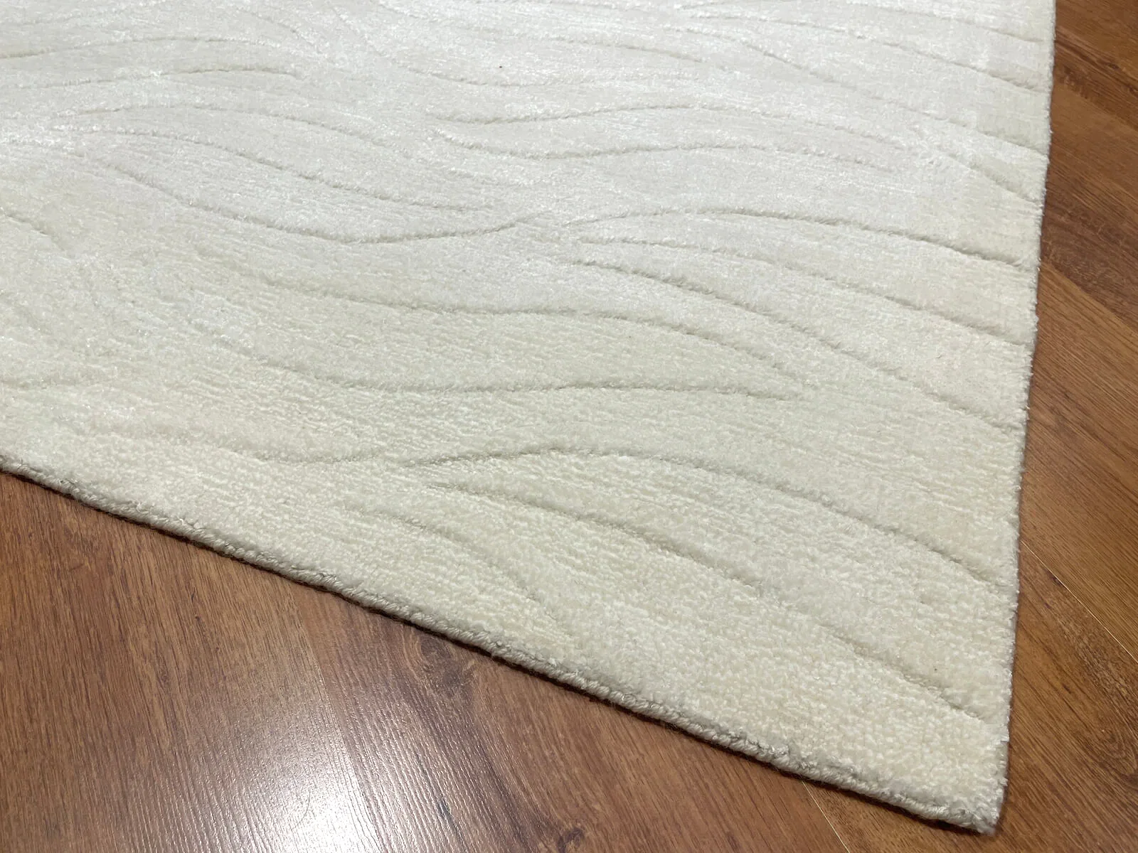 Lori El Dokuma Krem Yün Halı