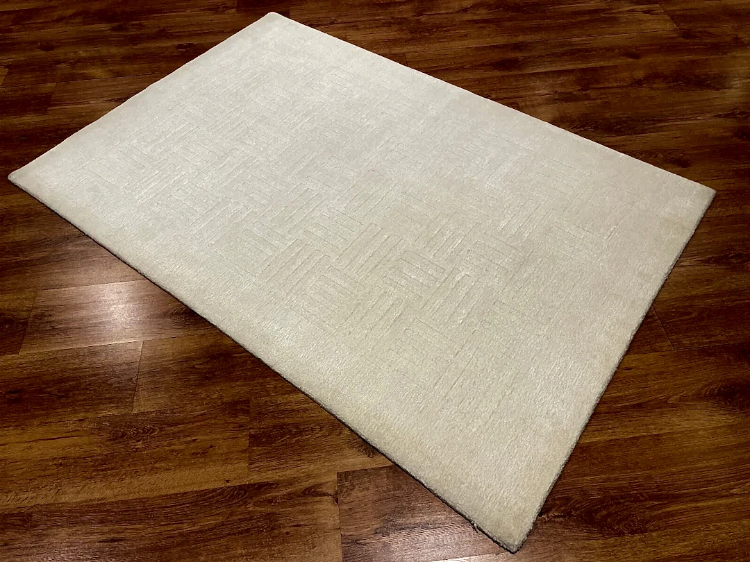 Lori El Dokuma Krem Yün Halı