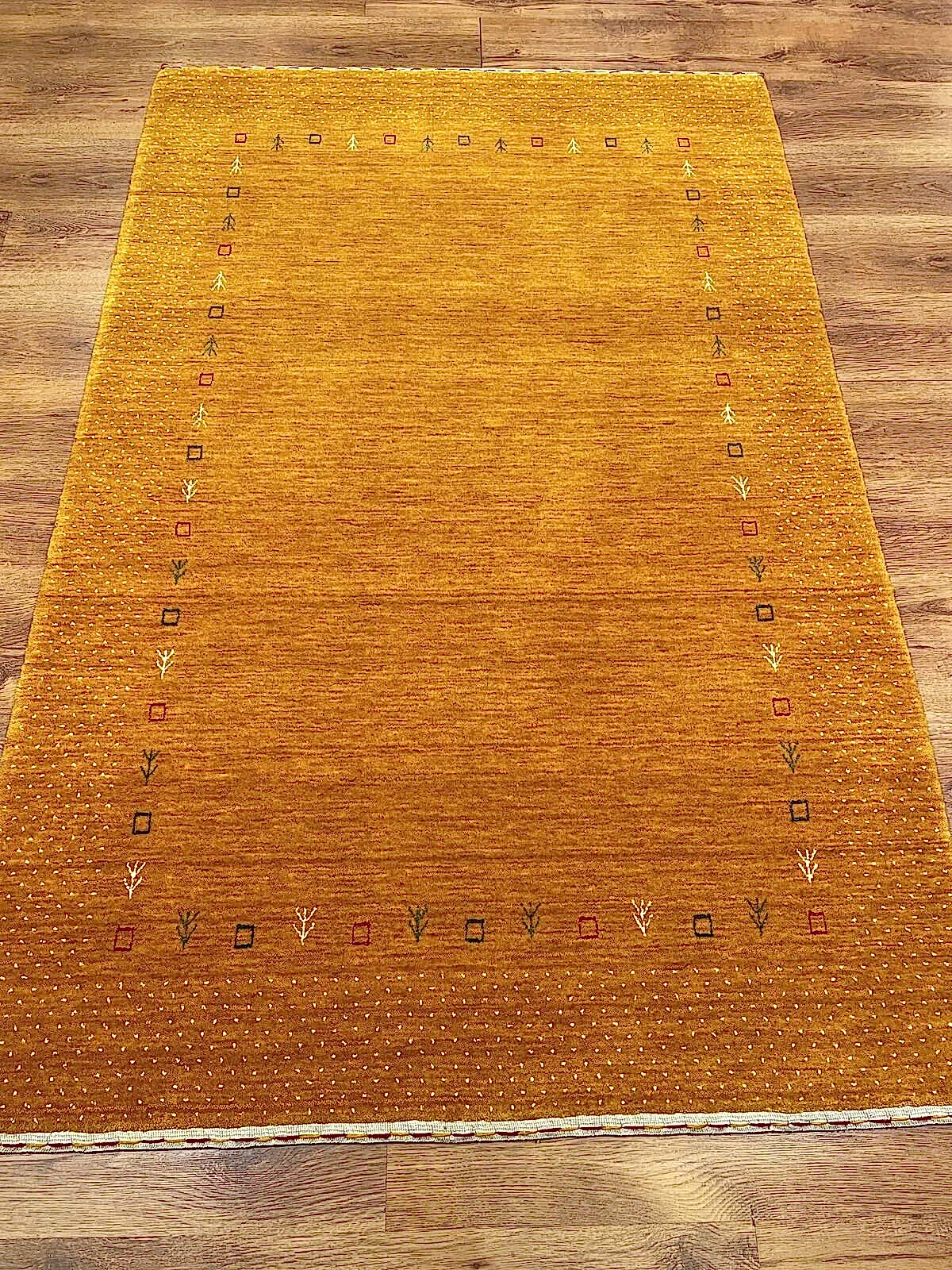 Lori El Dokuma Sarı Yün Halı