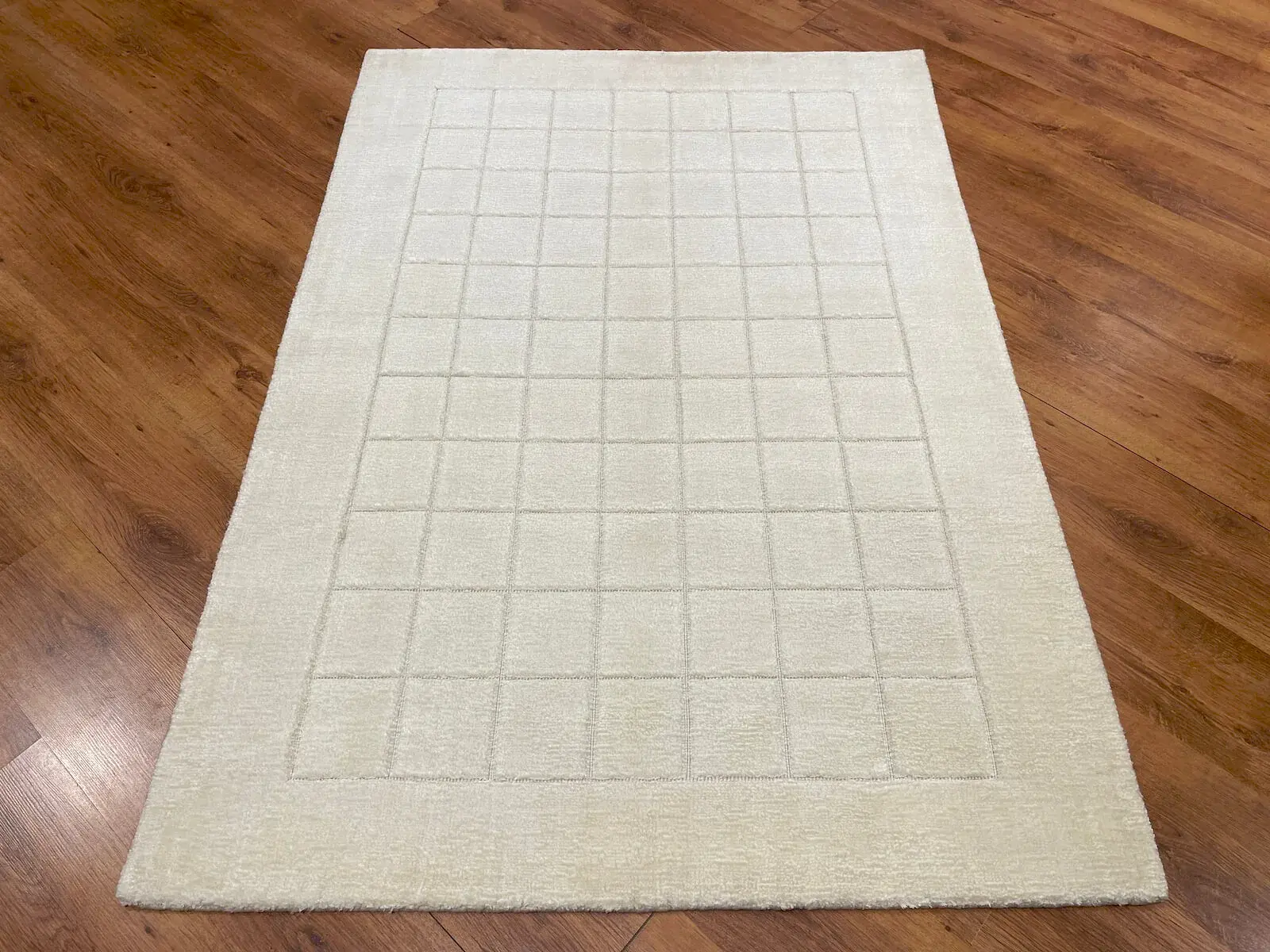 Lori El Dokuma Krem Yün Halı