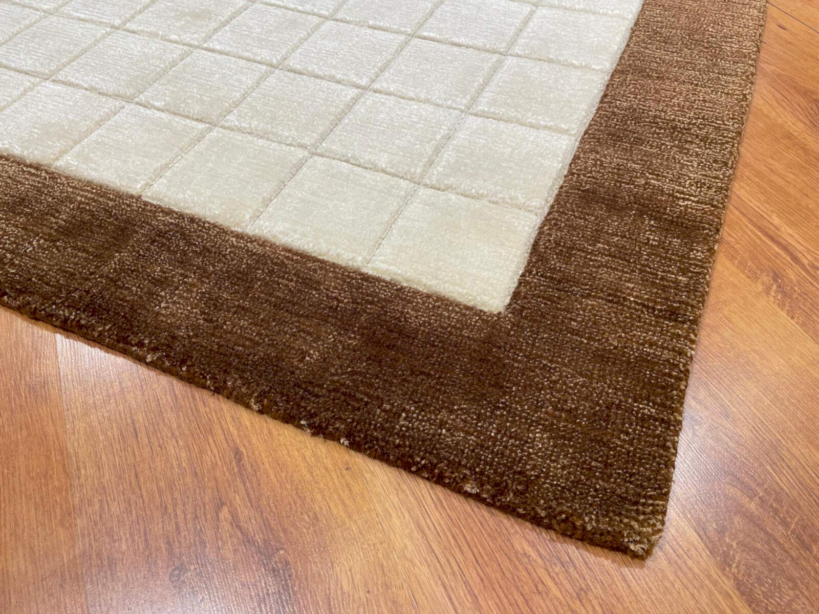 Lori El Dokuma Krem Kahve Yün Halı