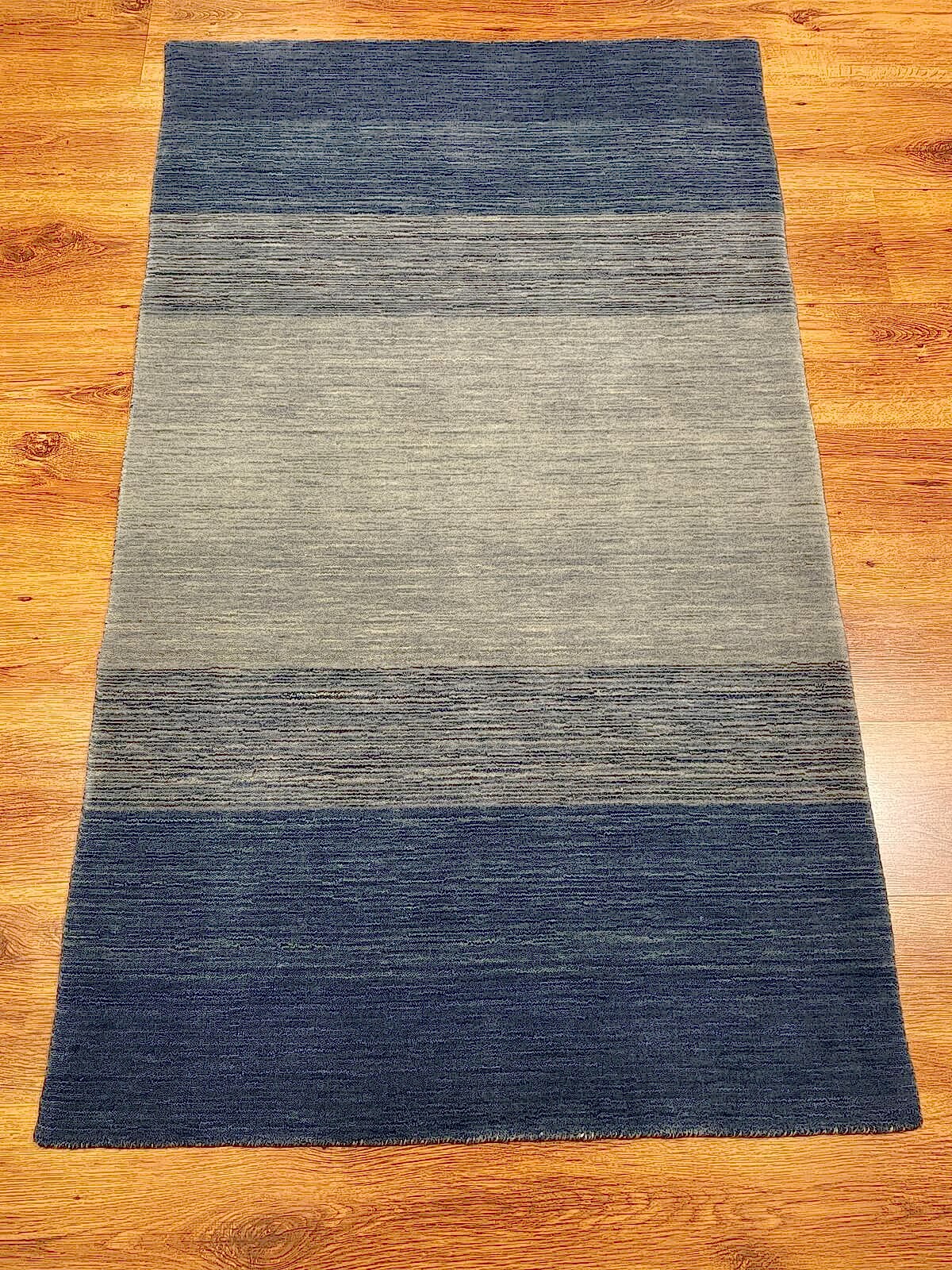 Lori El Dokuma Krem Mavi Yün Halı