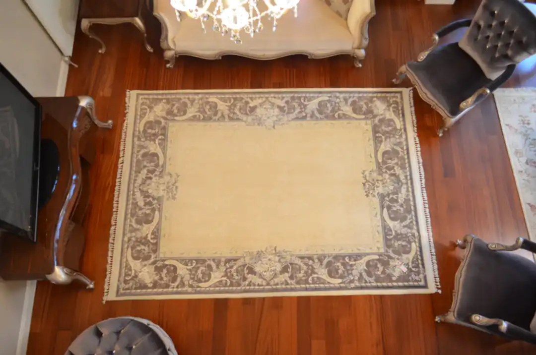 Mahidevran İpekli Uşak El Dokuma Halı