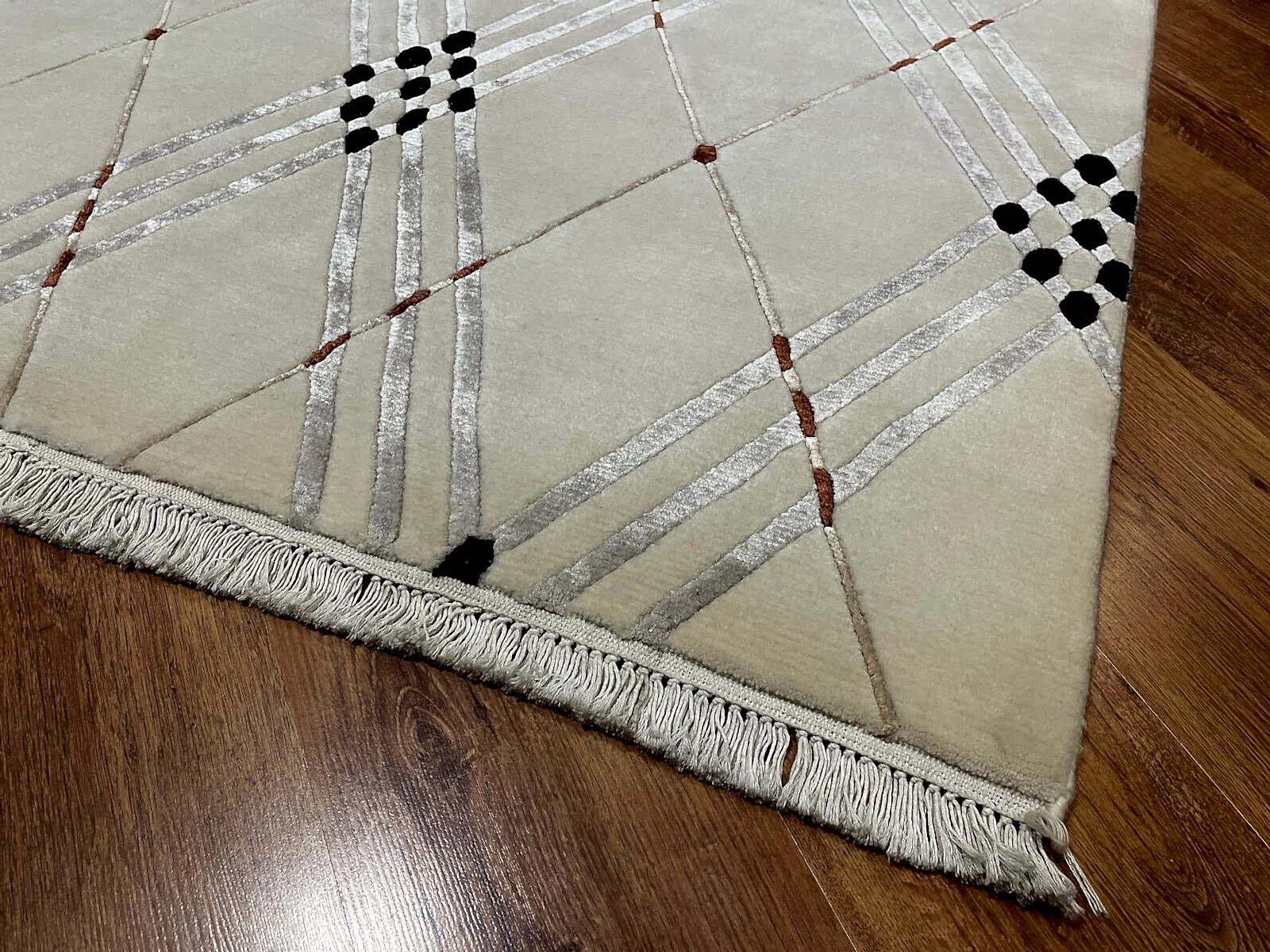 London Serisi Nepal El Dokuma Halı