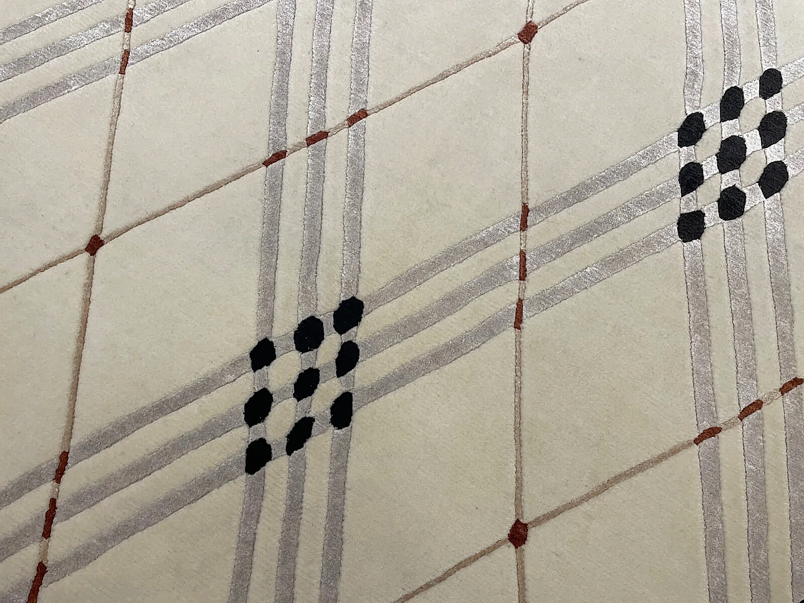 London Serisi Nepal El Dokuma Halı