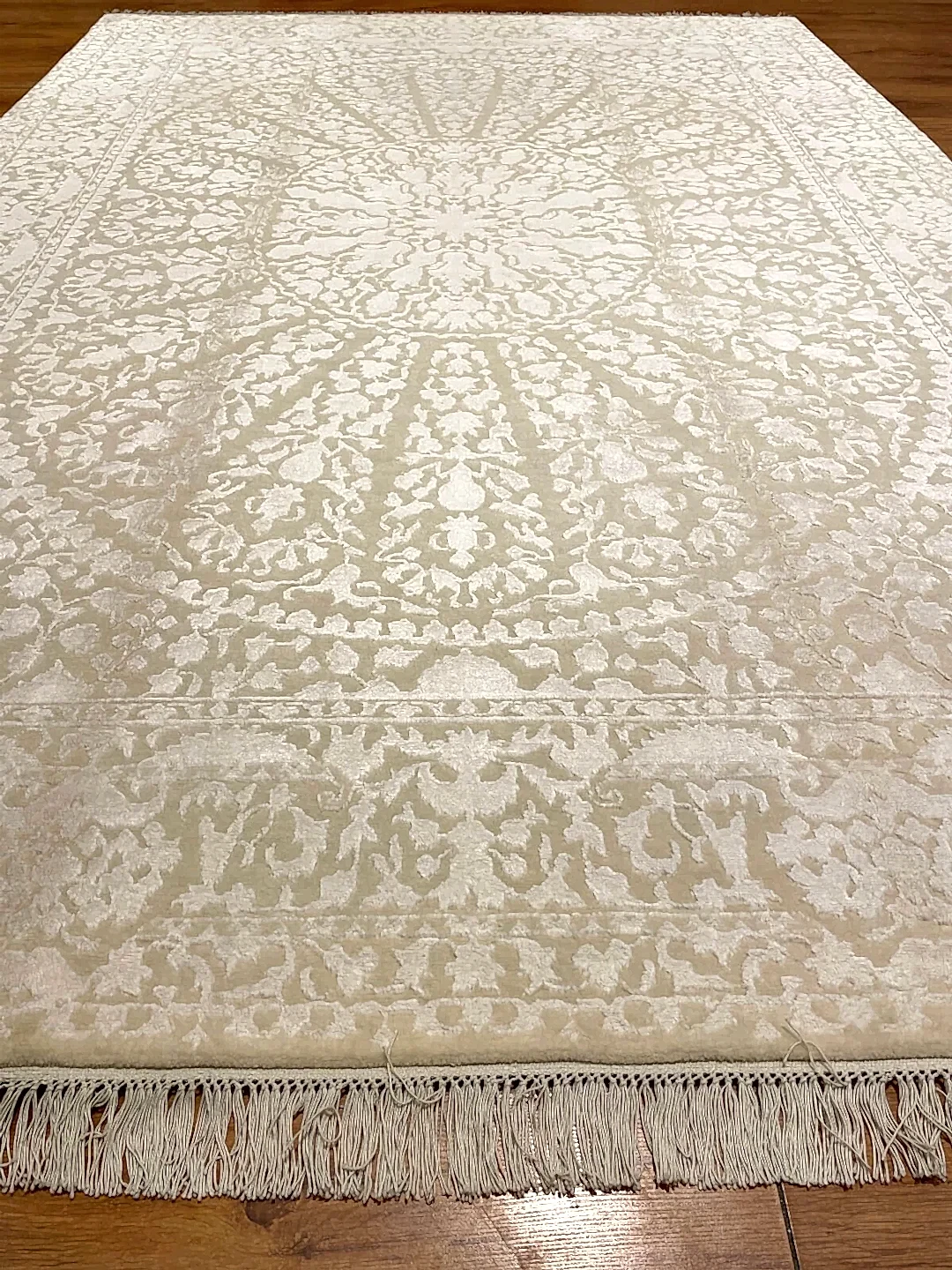 Pelas İpekli Uşak El Dokuma Halı