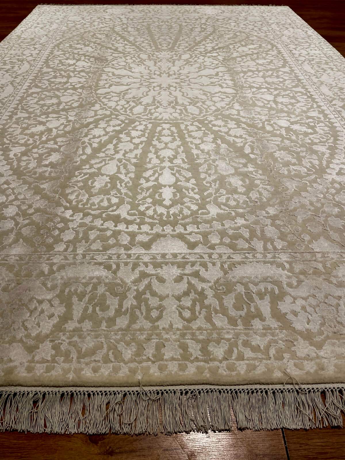 Pelas İpekli Uşak El Dokuma Halı