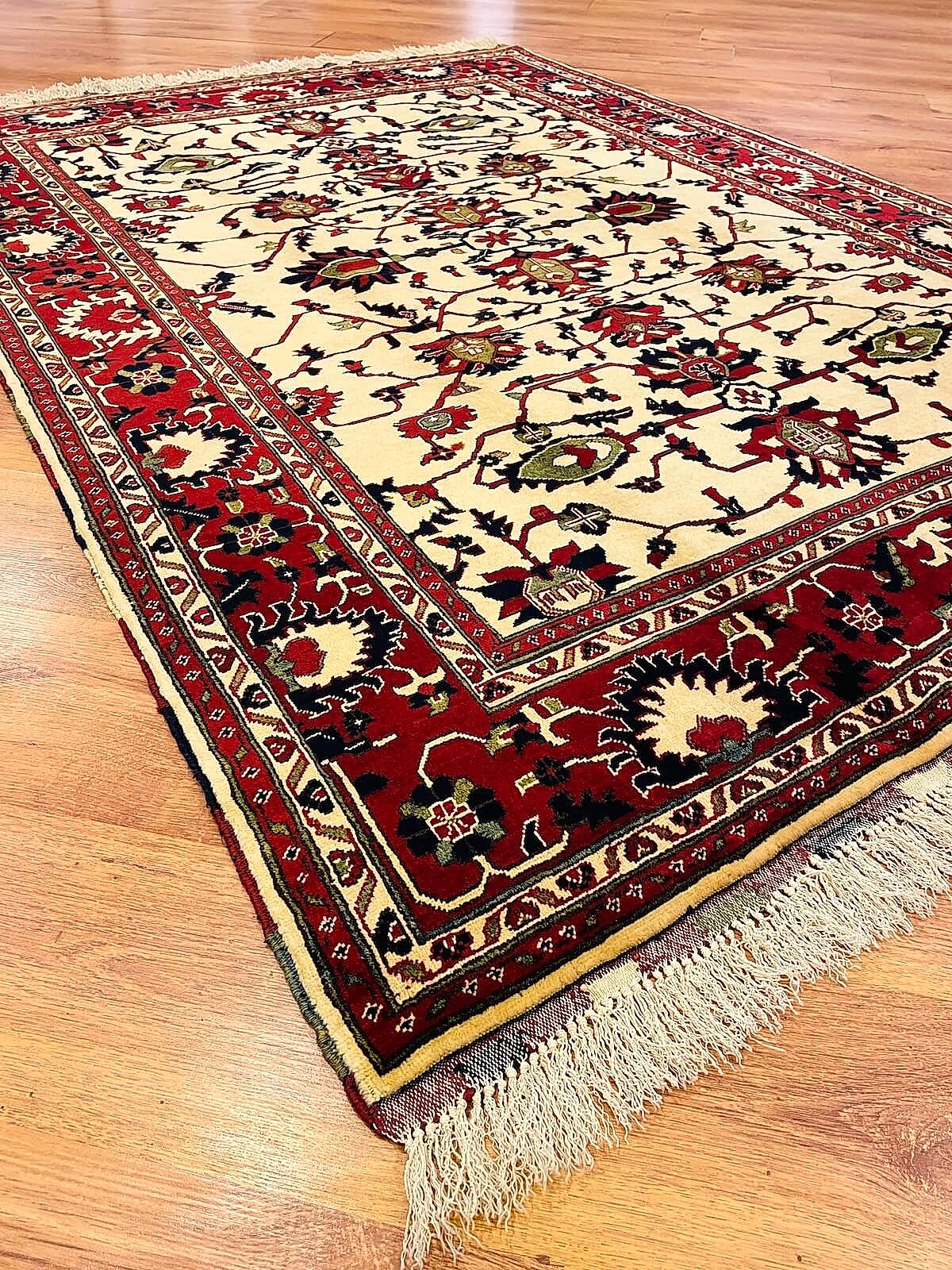 Sahra Uşak El Dokuma Halı