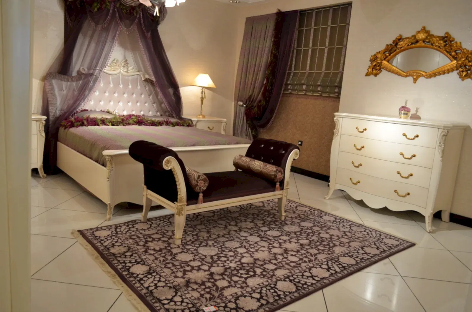 Şiraze İpekli Uşak El Dokuma Halı